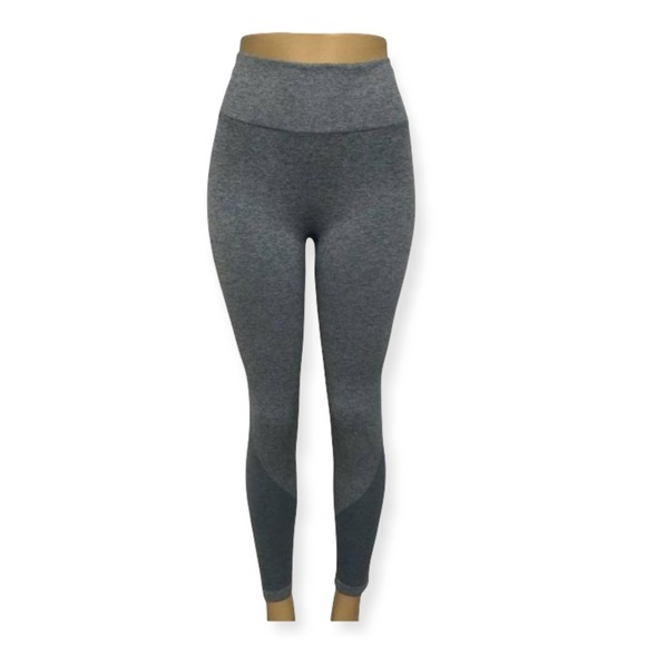 3✨PINK Victoria’s Secret Seamless Workout Tight 1 Pair✨ - Picture 1 of 5